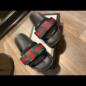 Gucci satin slide web bow